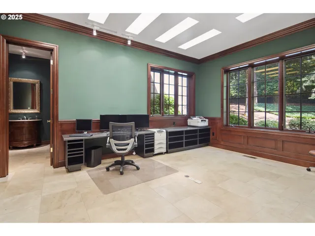 $3,890,000 | 1500 Southeast Waverly Drive, Milwaukie, OR 97222