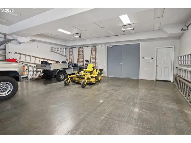 $3,890,000 | 1500 Southeast Waverly Drive, Milwaukie, OR 97222