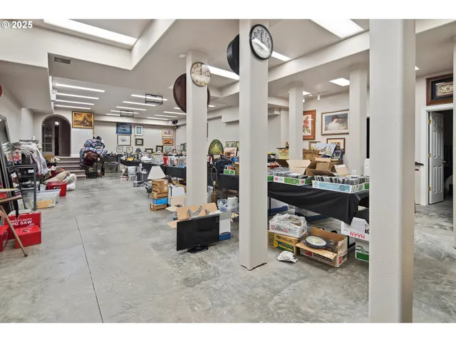 $3,890,000 | 1500 Southeast Waverly Drive, Milwaukie, OR 97222