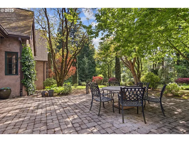 $3,890,000 | 1500 Southeast Waverly Drive, Milwaukie, OR 97222