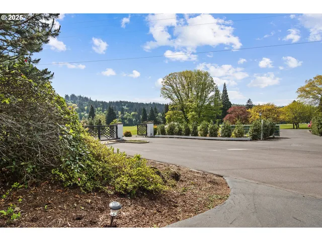 $3,890,000 | 1500 Southeast Waverly Drive, Milwaukie, OR 97222