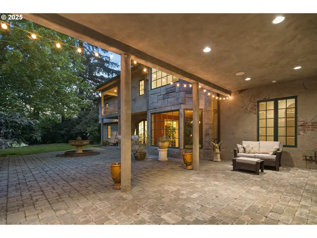 $3,890,000 | 1500 Southeast Waverly Drive, Milwaukie, OR 97222