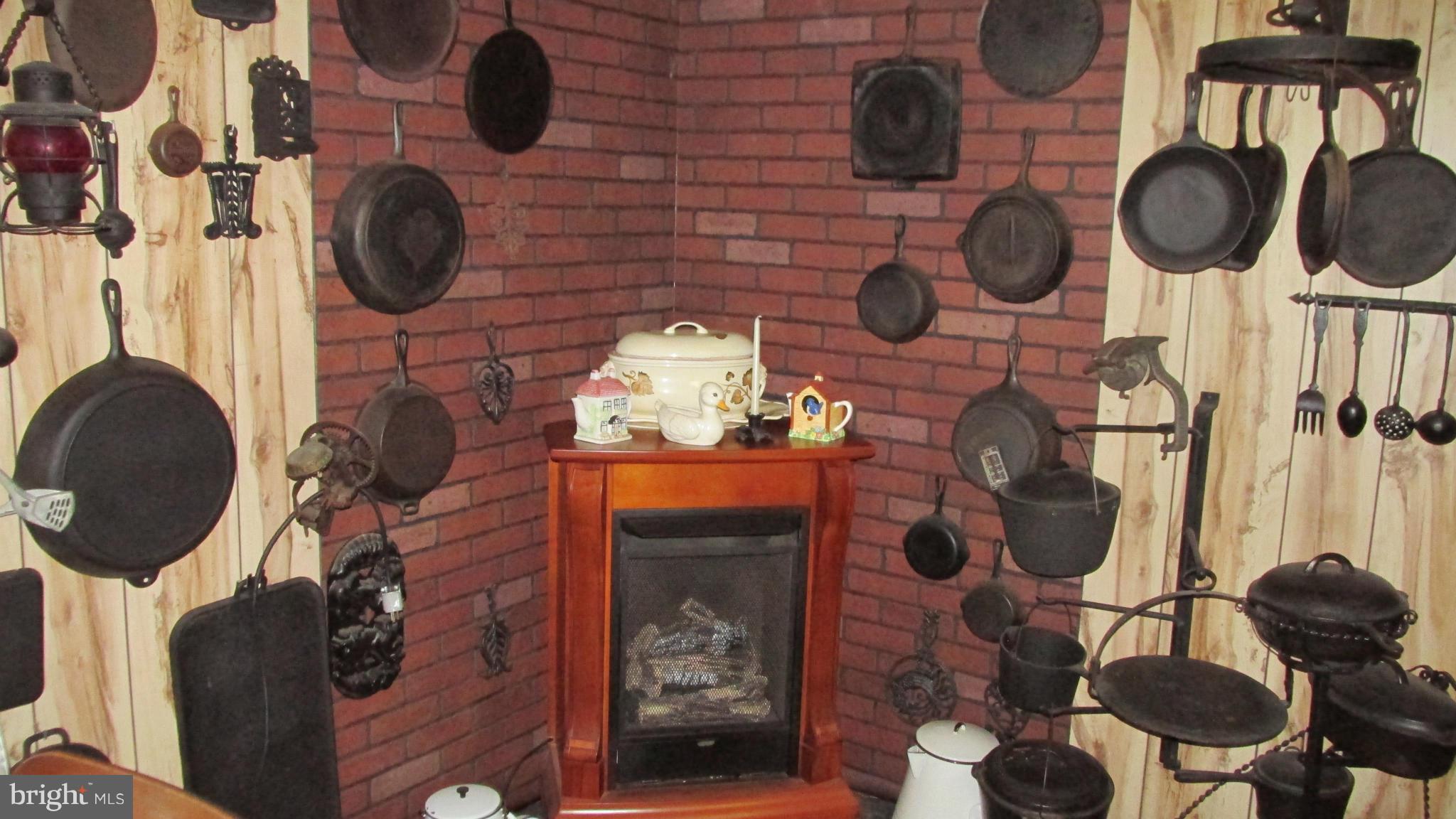 7311 Chesapeake Road Baltimore, MD 21220 - Photo 5 of 14 KITCHEN 3 (PAN GALLERY)