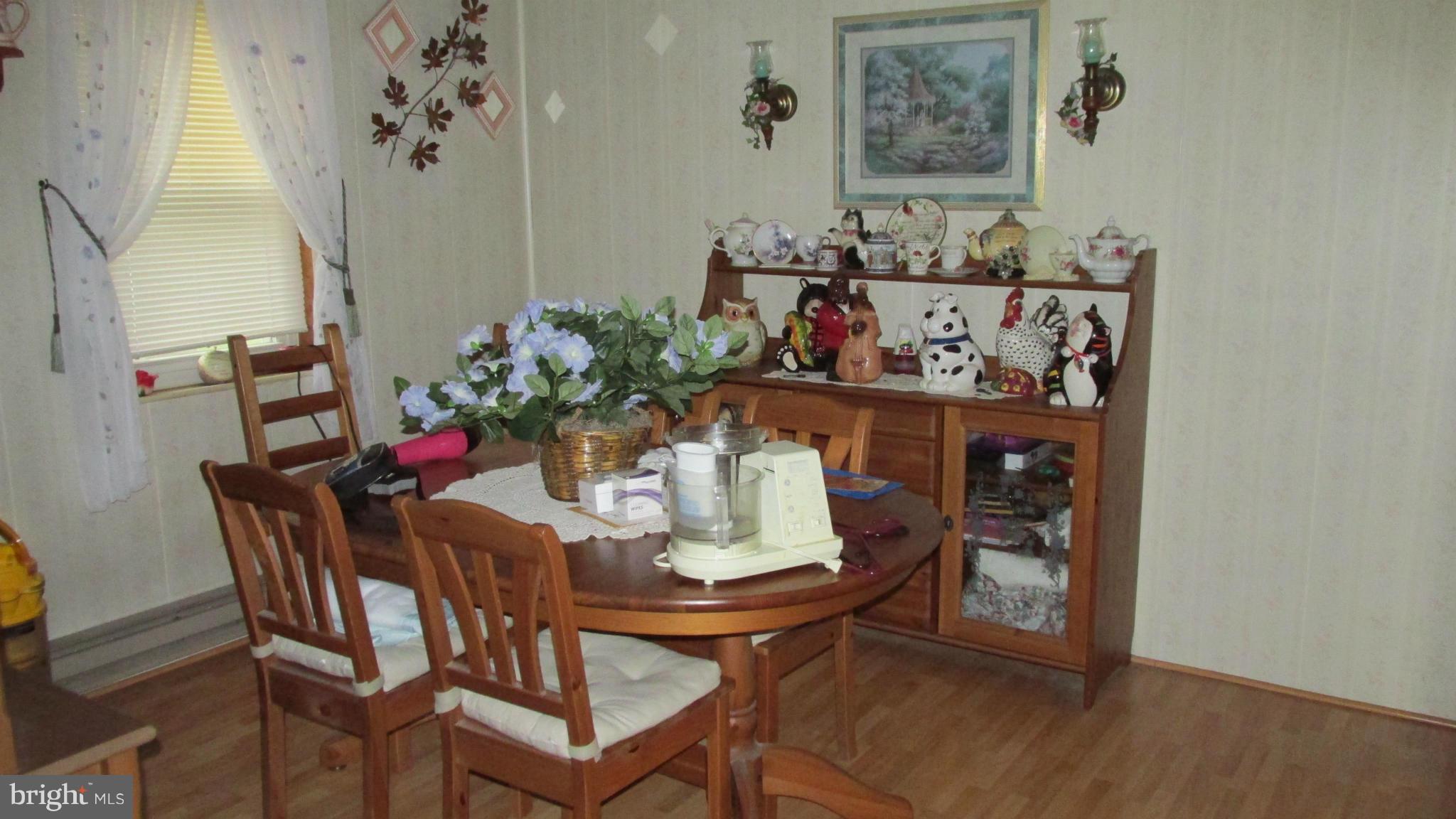 7311 Chesapeake Road Baltimore, MD 21220 - Photo 6 of 14 DINING ROOM