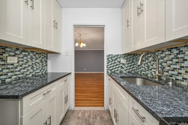 $220,000 | 85-10 151st Avenue, Unit 5E | Lindenwood