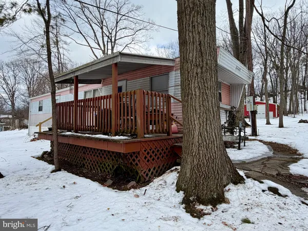 a house view with a outdoor space