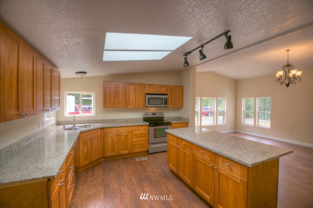 6206 Miller Road Northwest Olympia, WA 98502 - Photo 10 of 21 Gallery Image 10