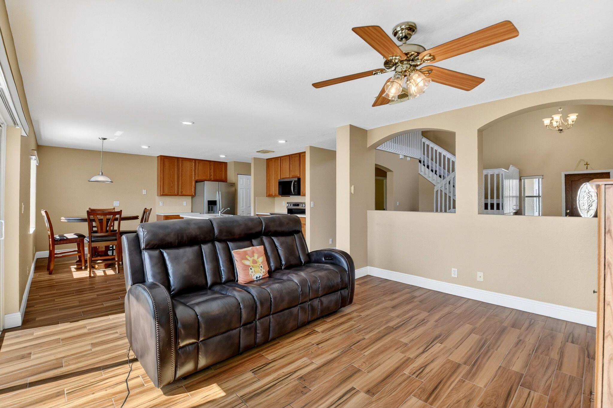 6140 Spring Isles Boulevard Lake Worth, FL 33463 - Photo 16 of 66 15-web-or-mls-DSC_0506