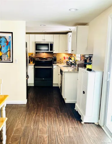 $534,500 | 72 Lakeside Road, Mahopac, NY 10541