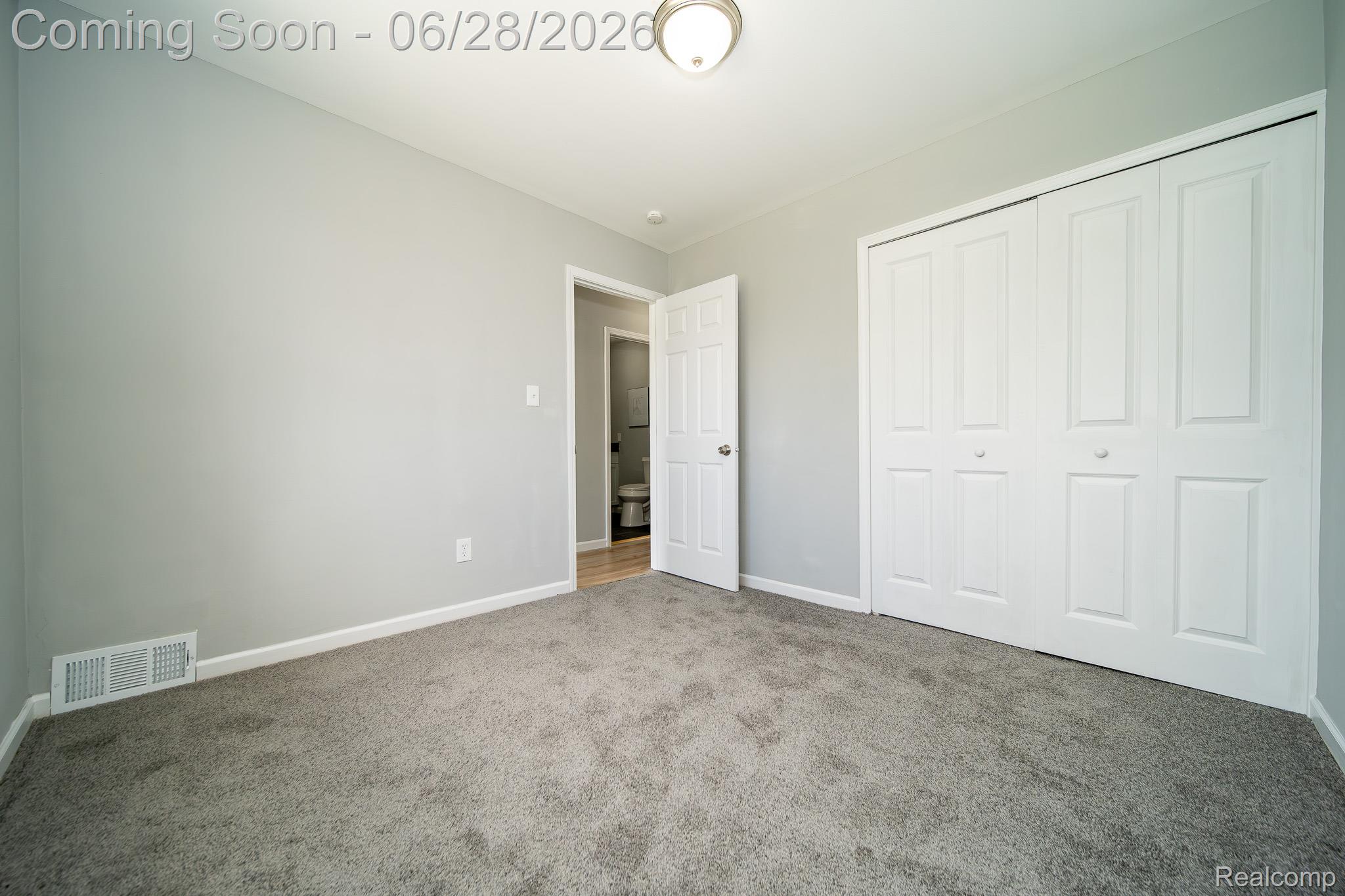 15646 Selwyn Road Southgate, MI 48195 - Photo 42 of 69 DDS04849.jpg
