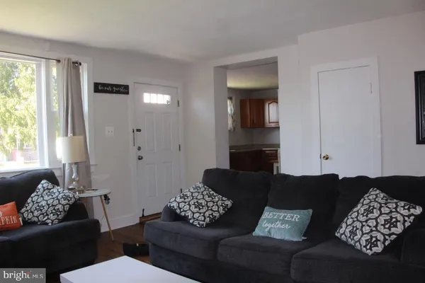 $1,950 | 308 South Warwick Road, Unit A, Somerdale, NJ 08083