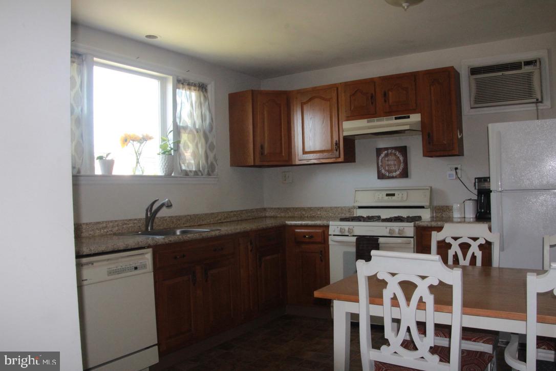 308 South Warwick Road, Unit A Somerdale, NJ 08083 - Photo 6 of 13