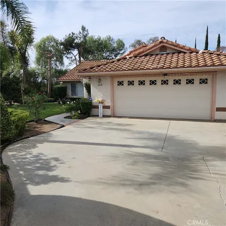 $979,000 | 2011 Rachelle Place, Escondido, CA 92025