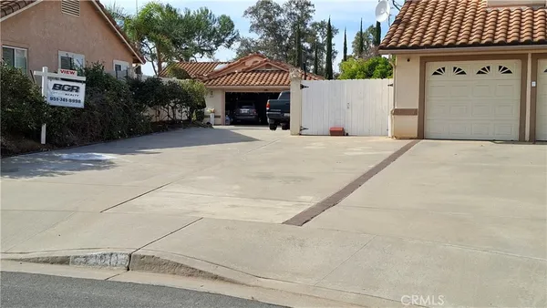 $979,000 | 2011 Rachelle Place, Escondido, CA 92025