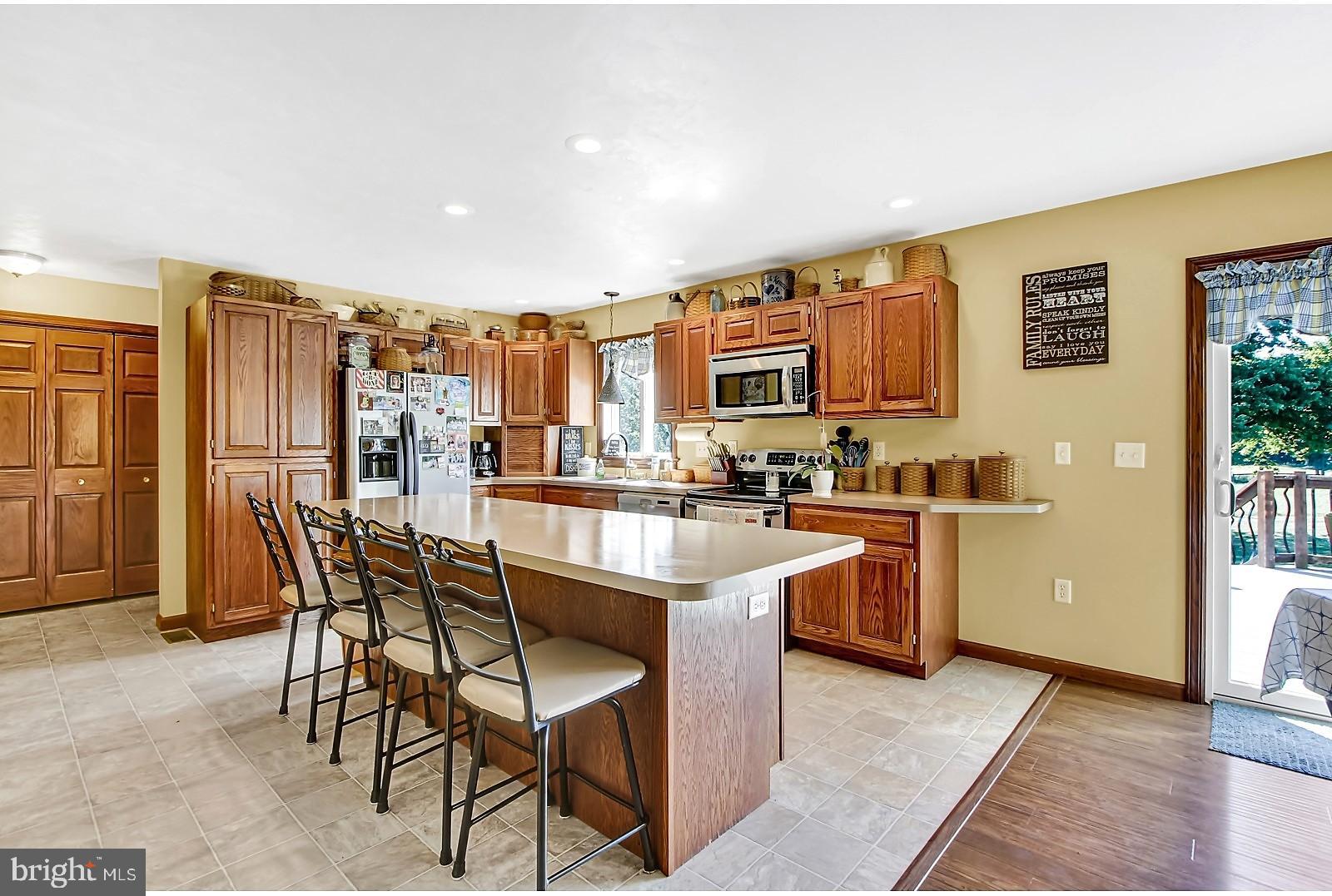 111 Cedar Ridge Road New Oxford, PA 17350 - Photo 8 of 28
