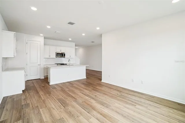 $429,990 | 11122 Tidepool Court, San Antonio, FL 33576