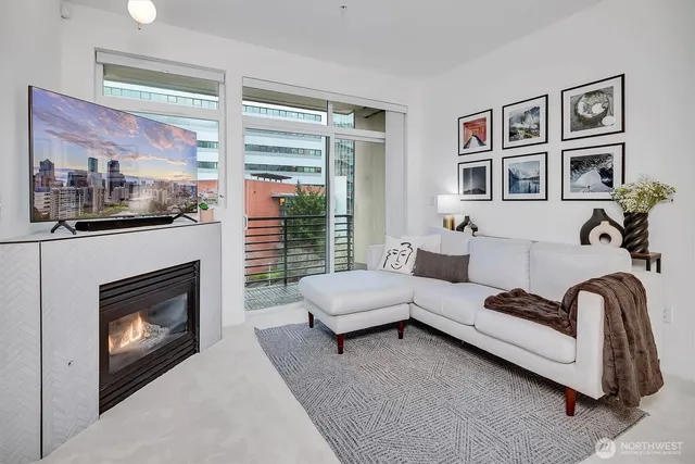 $1,099,000 | 300 110th Avenue Northeast, Unit 314, Bellevue, WA 98004