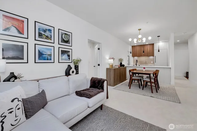 $1,099,000 | 300 110th Avenue Northeast, Unit 314, Bellevue, WA 98004