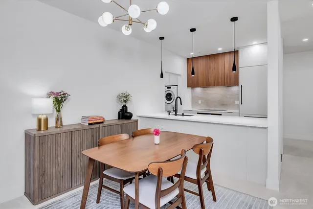 $1,099,000 | 300 110th Avenue Northeast, Unit 314, Bellevue, WA 98004