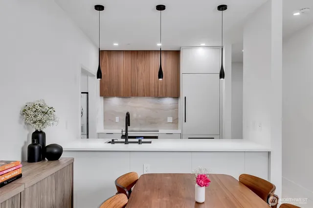 $1,099,000 | 300 110th Avenue Northeast, Unit 314, Bellevue, WA 98004