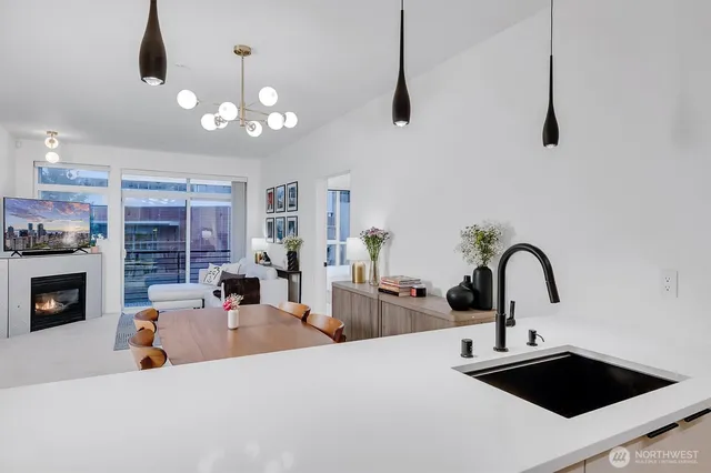 $1,099,000 | 300 110th Avenue Northeast, Unit 314, Bellevue, WA 98004