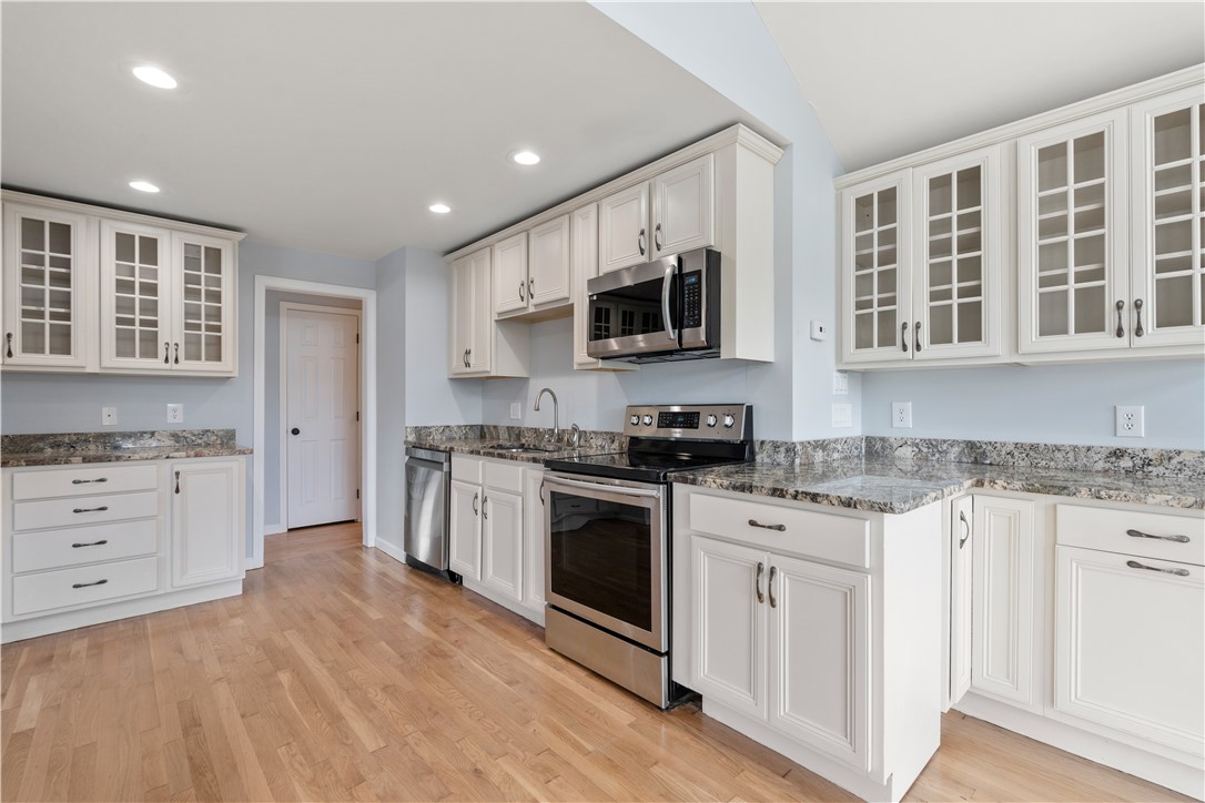 200 Charge Pond Road Wareham, MA 02571 - Photo 5 of 40 Gallery Image 5