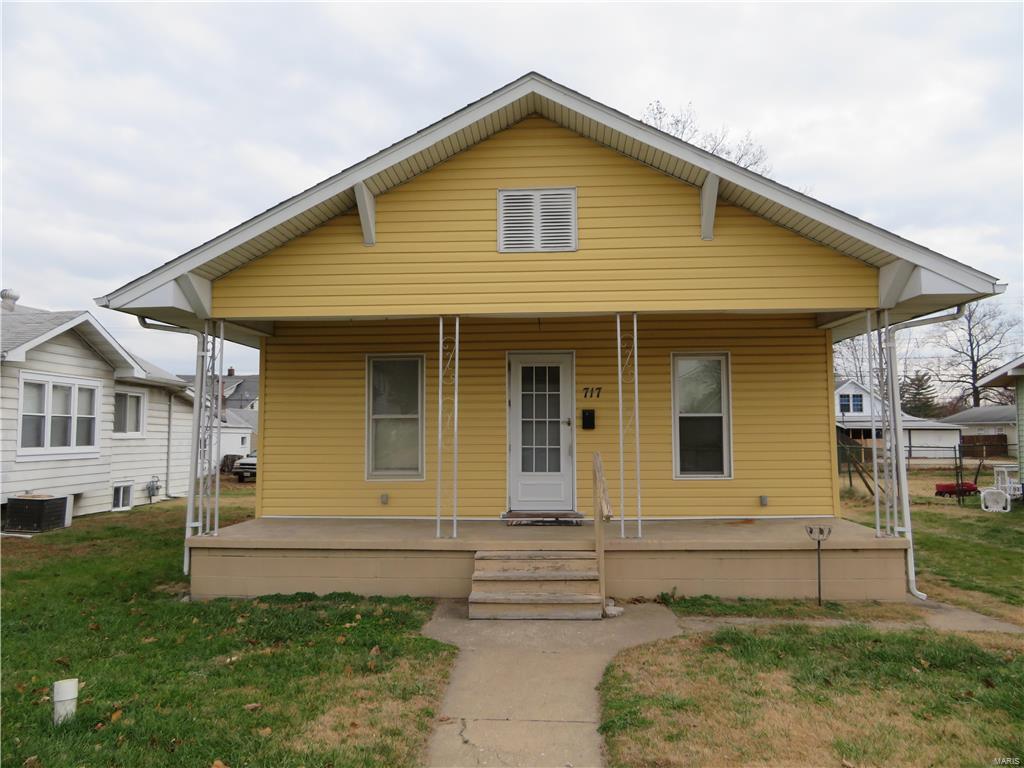 717 Rice Street Wood River, IL 62095 - Photo 1 of 16 Gallery Image 1