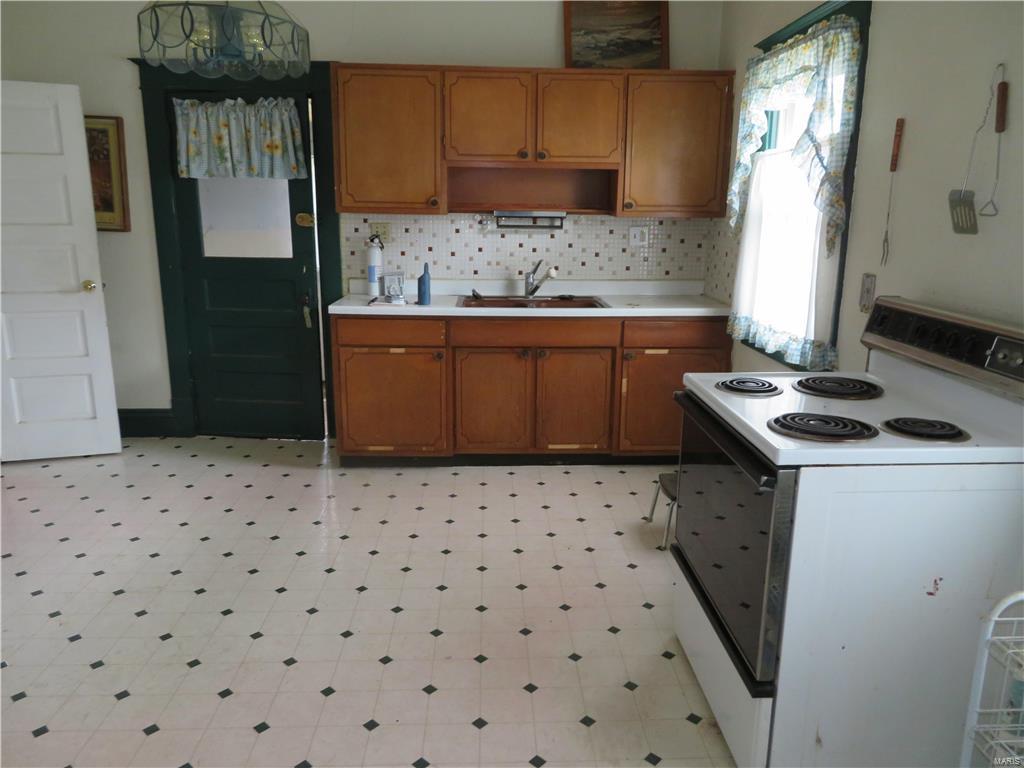 717 Rice Street Wood River, IL 62095 - Photo 15 of 16 Gallery Image 15