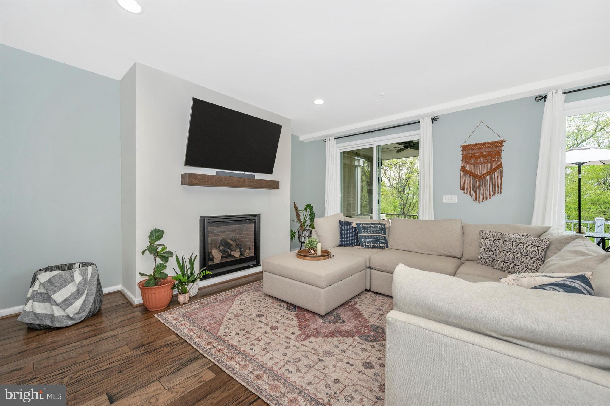 5652 Scott Ridge Place Frederick, MD 21704 - Photo 4 of 37 Living Room with Gas Fireplace
