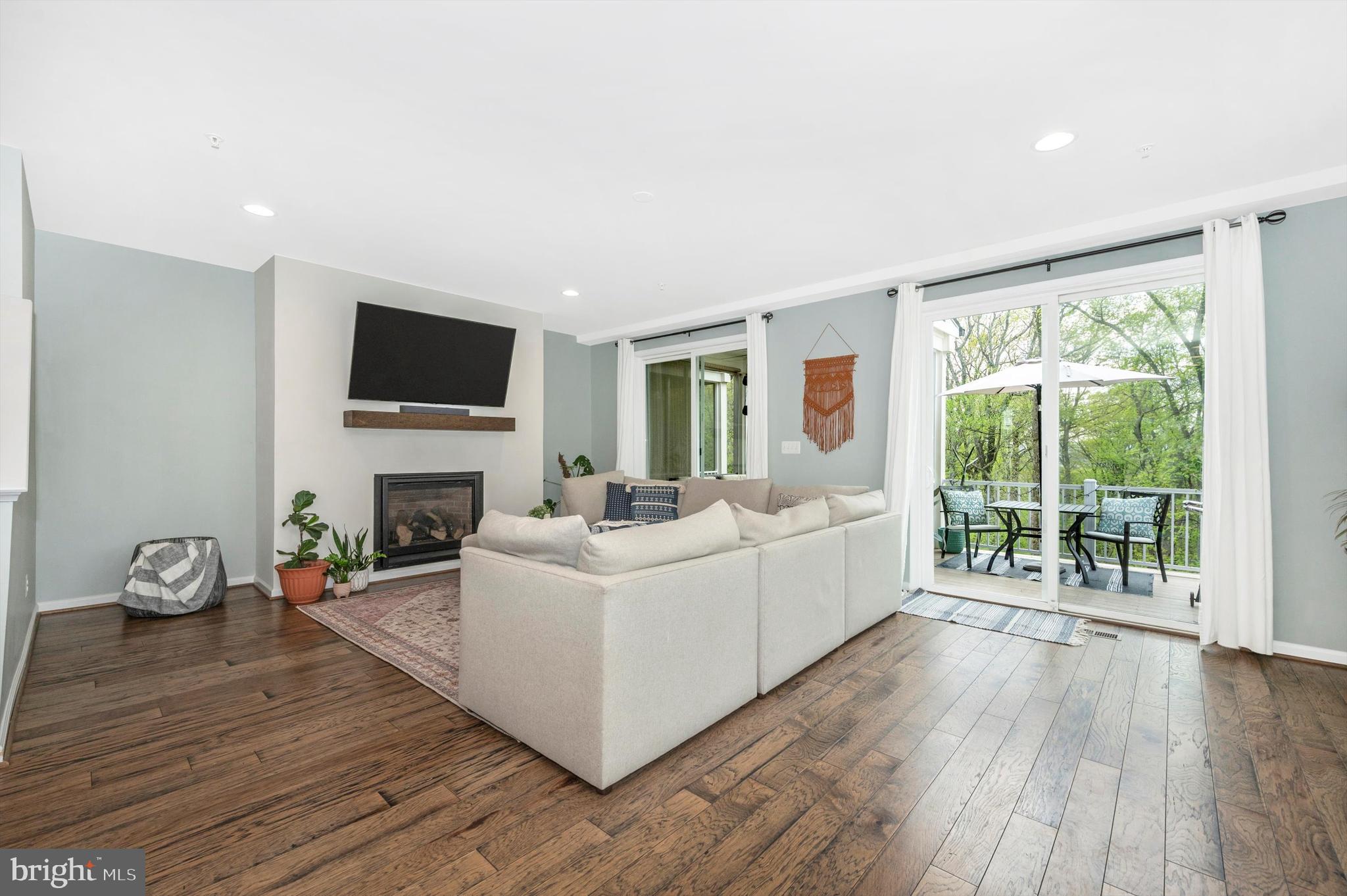 5652 Scott Ridge Place Frederick, MD 21704 - Photo 5 of 37 Living Room with Gas Fireplace