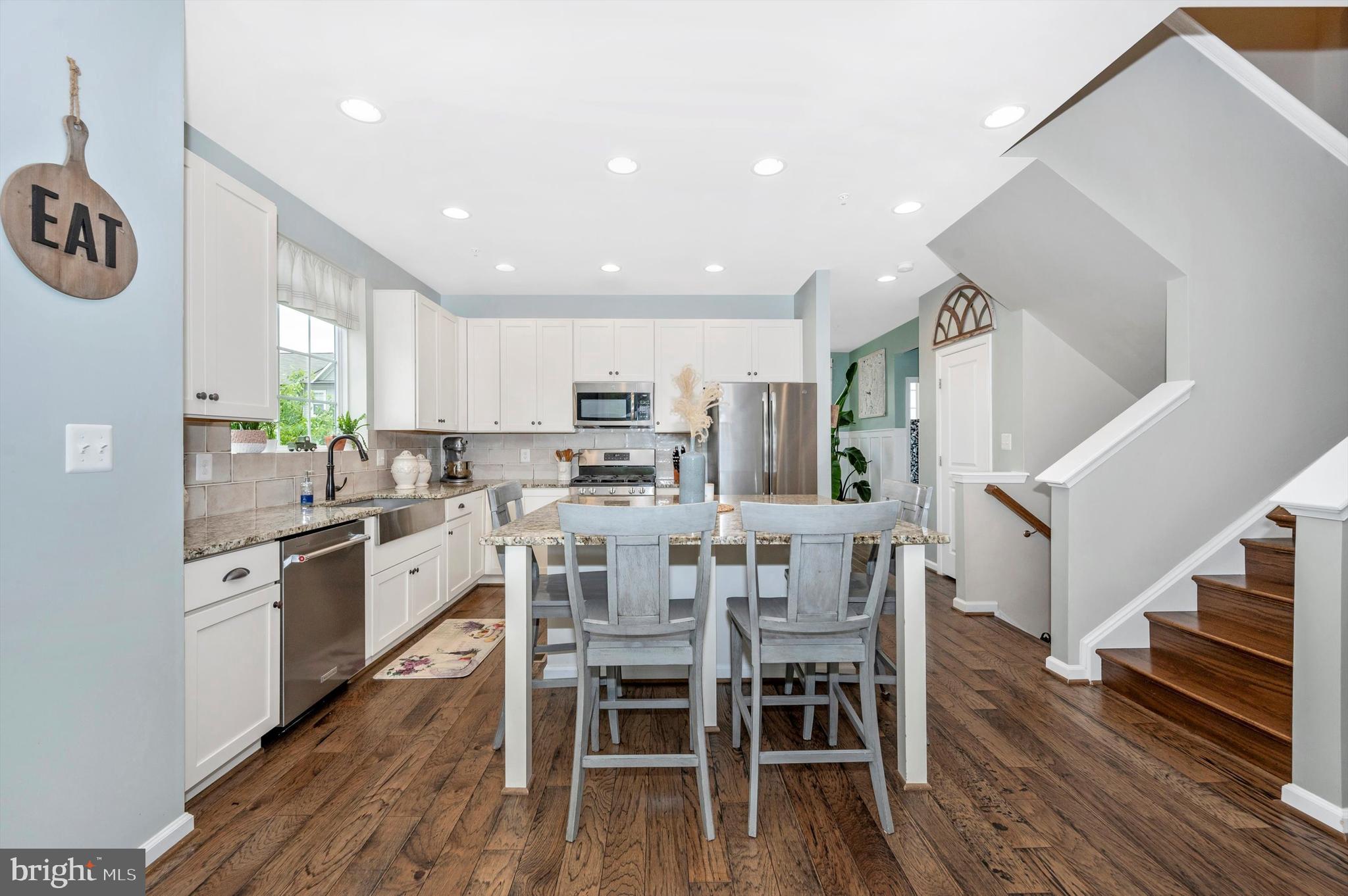 5652 Scott Ridge Place Frederick, MD 21704 - Photo 7 of 37 Kitchen with Large Center Island