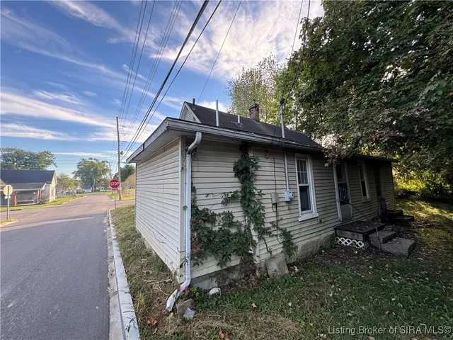 $39,950 | 410 East Mulberry Street, Salem, IN 47167