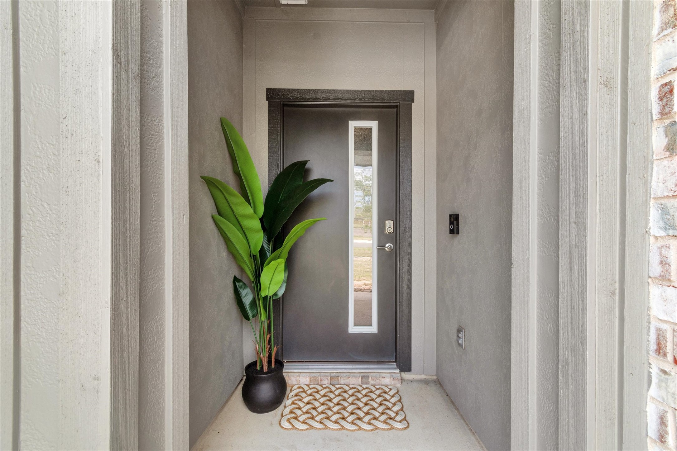 1008 Tipton Street Georgetown, TX 78633 - Photo 29 of 39 a view of bathroom with a potted plant
