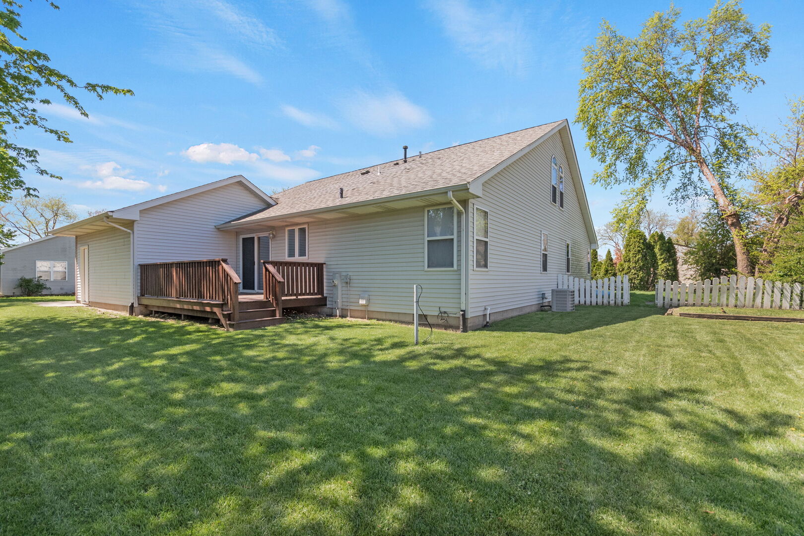 824 East Kahler Road, Unit 824 Wilmington, IL 60481 - Photo 17 of 20