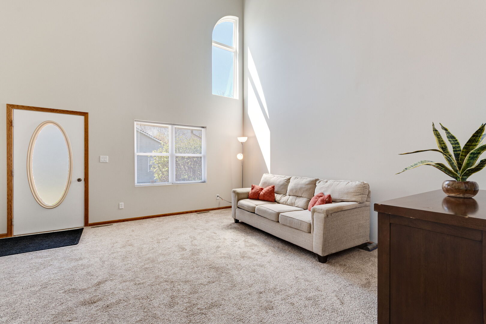 824 East Kahler Road, Unit 824 Wilmington, IL 60481 - Photo 3 of 20