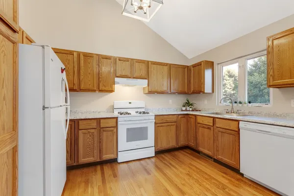 $264,900 | 824 East Kahler Road, Unit 824, Wilmington, IL 60481