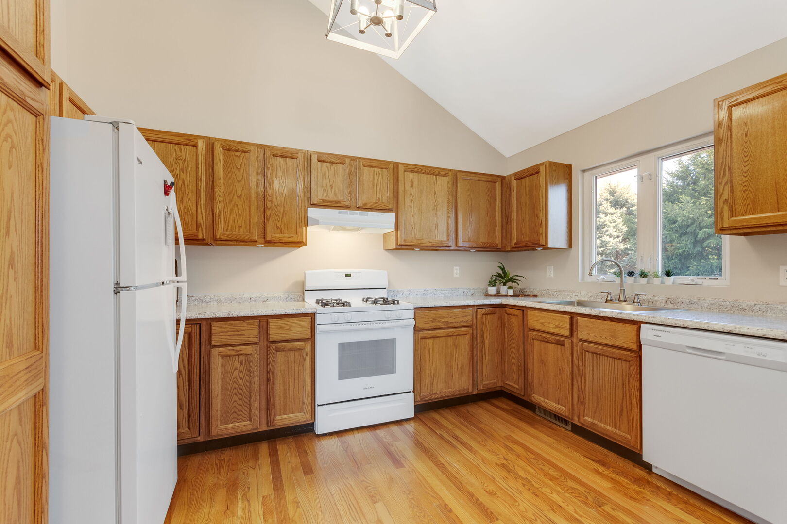 824 East Kahler Road, Unit 824 Wilmington, IL 60481 - Photo 6 of 20