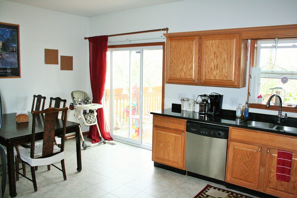 12 Arrowsic Street Worcester, MA 01606 - Photo 8 of 19 Gallery Image 8