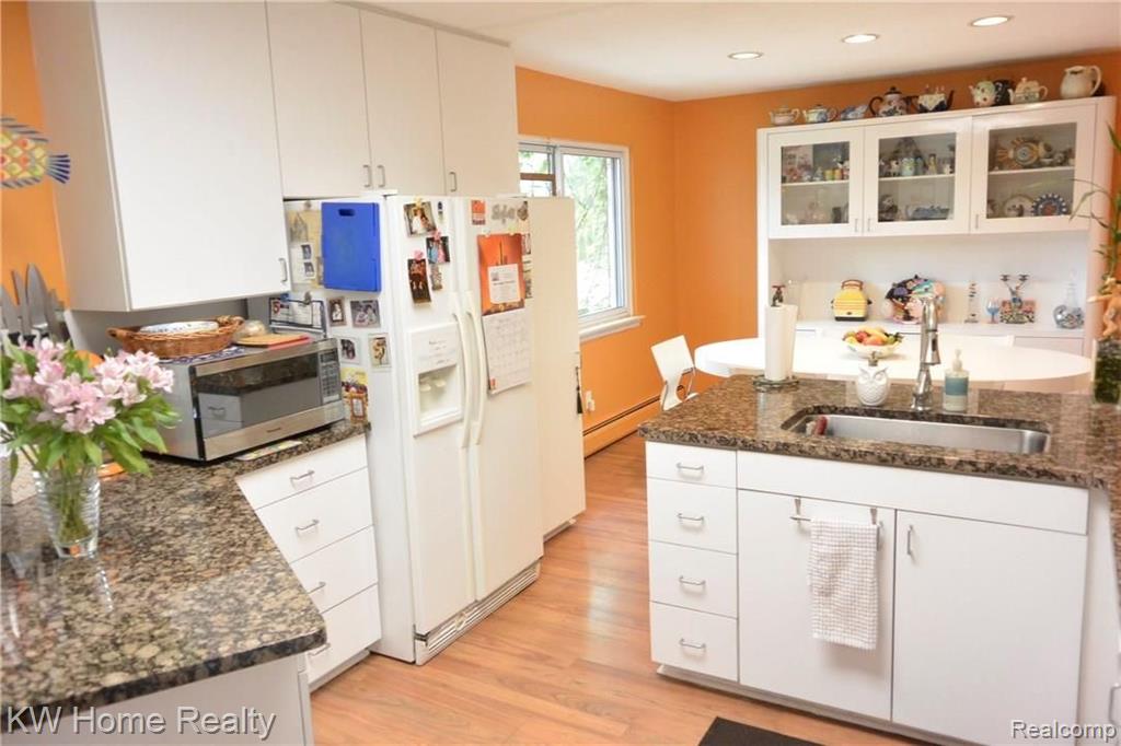 32106 Red Clover Road Farmington Hills, MI 48334 - Photo 20 of 40