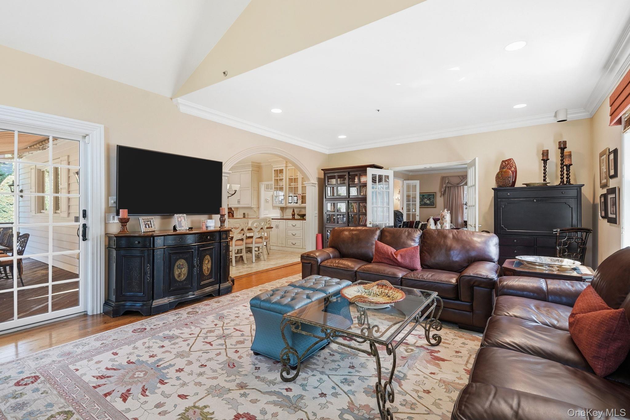 33 Hevelyne Road Elmsford, NY 10523 - Photo 18 of 43