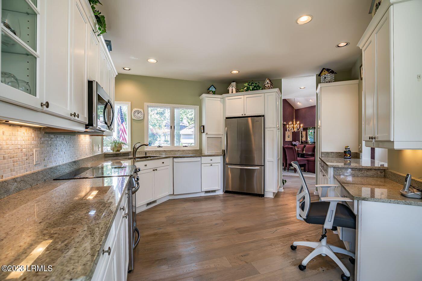 615 South Reeve Road St. Helena Island, SC 29920 - Photo 12 of 50 14 Kitchen