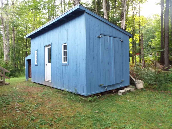 $2,300 | 355 New Hampton Road, Franklin, NH 03235