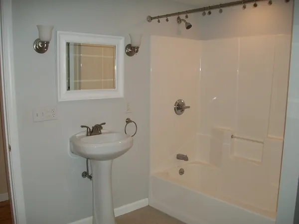 $2,300 | 355 New Hampton Road, Franklin, NH 03235