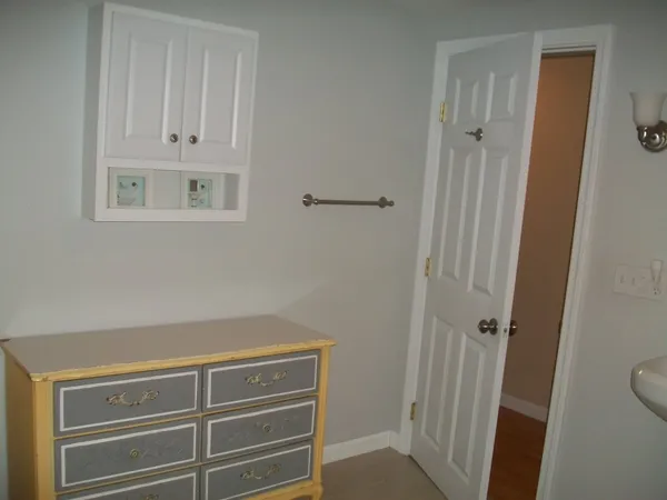 $2,300 | 355 New Hampton Road, Franklin, NH 03235