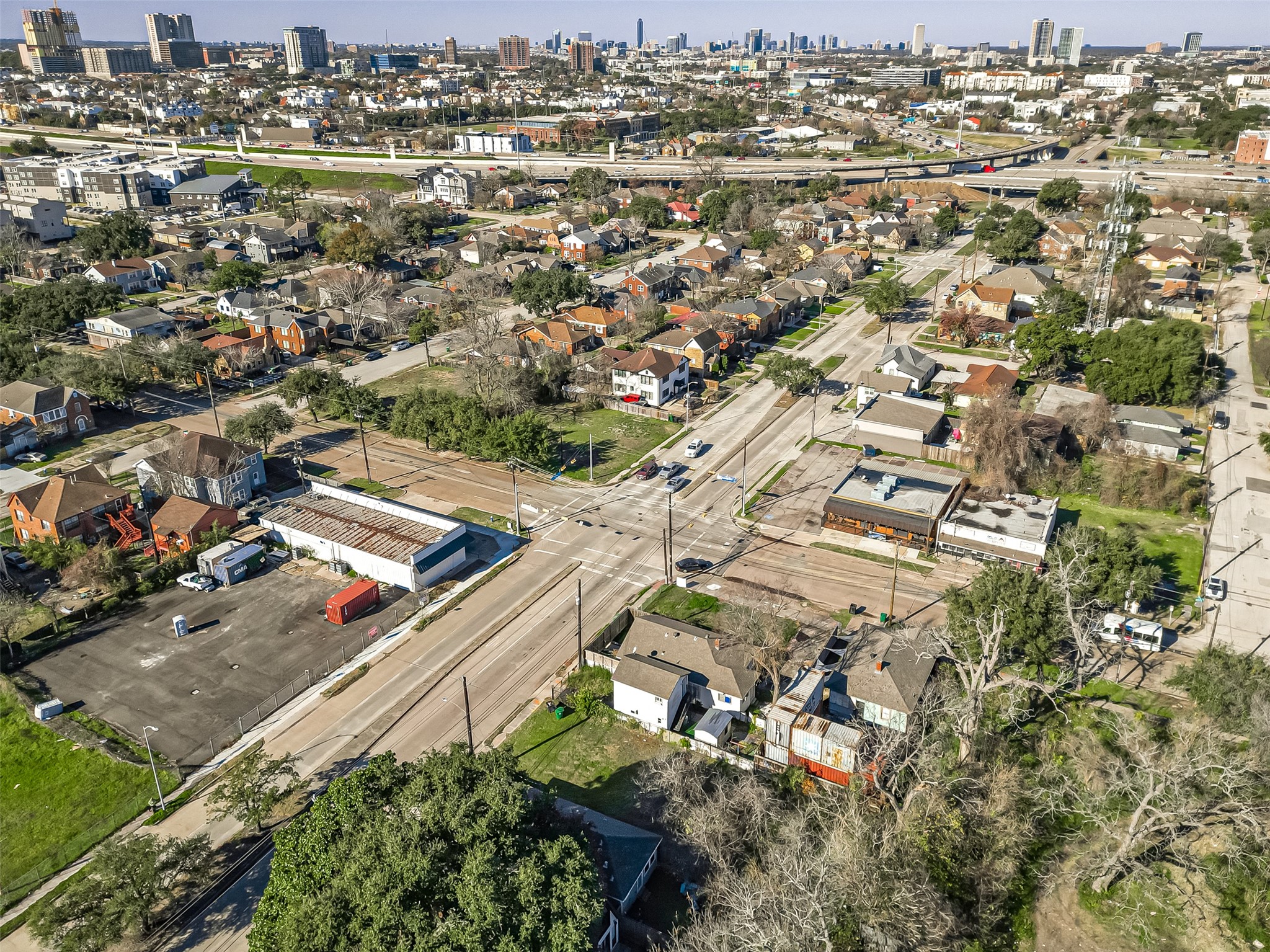 2407 Alabama Street Houston, TX 77004 - Photo 18 of 29 an aerial view of residential houses with city view