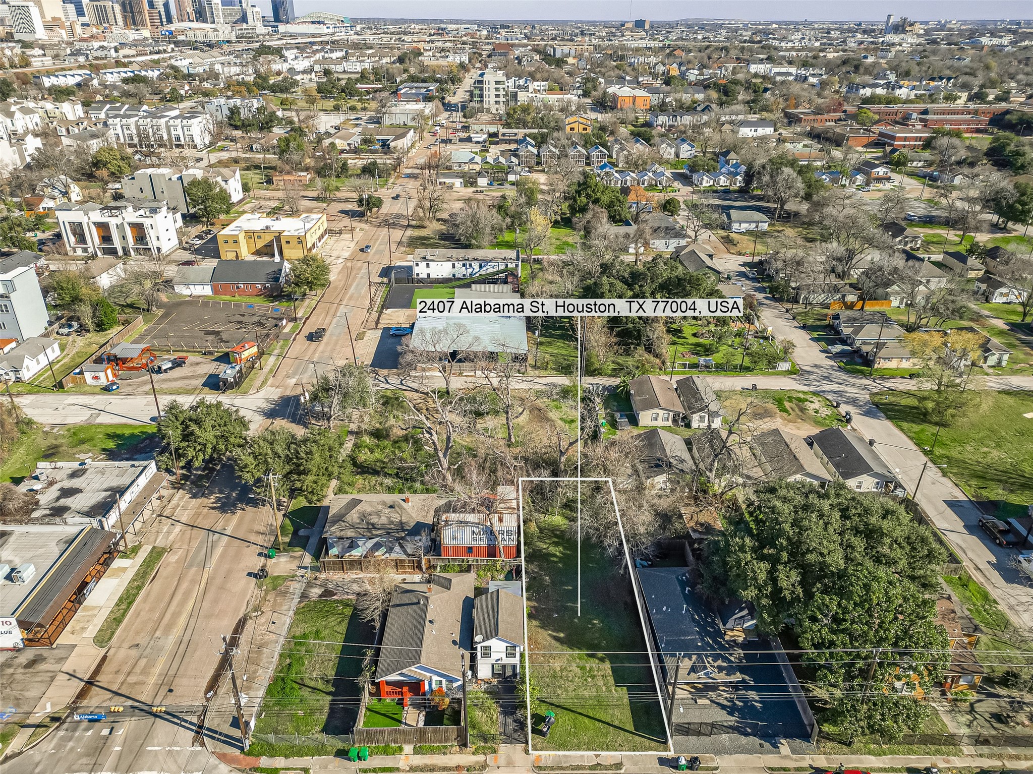 2407 Alabama Street Houston, TX 77004 - Photo 22 of 29 an aerial view of residential houses with outdoor space