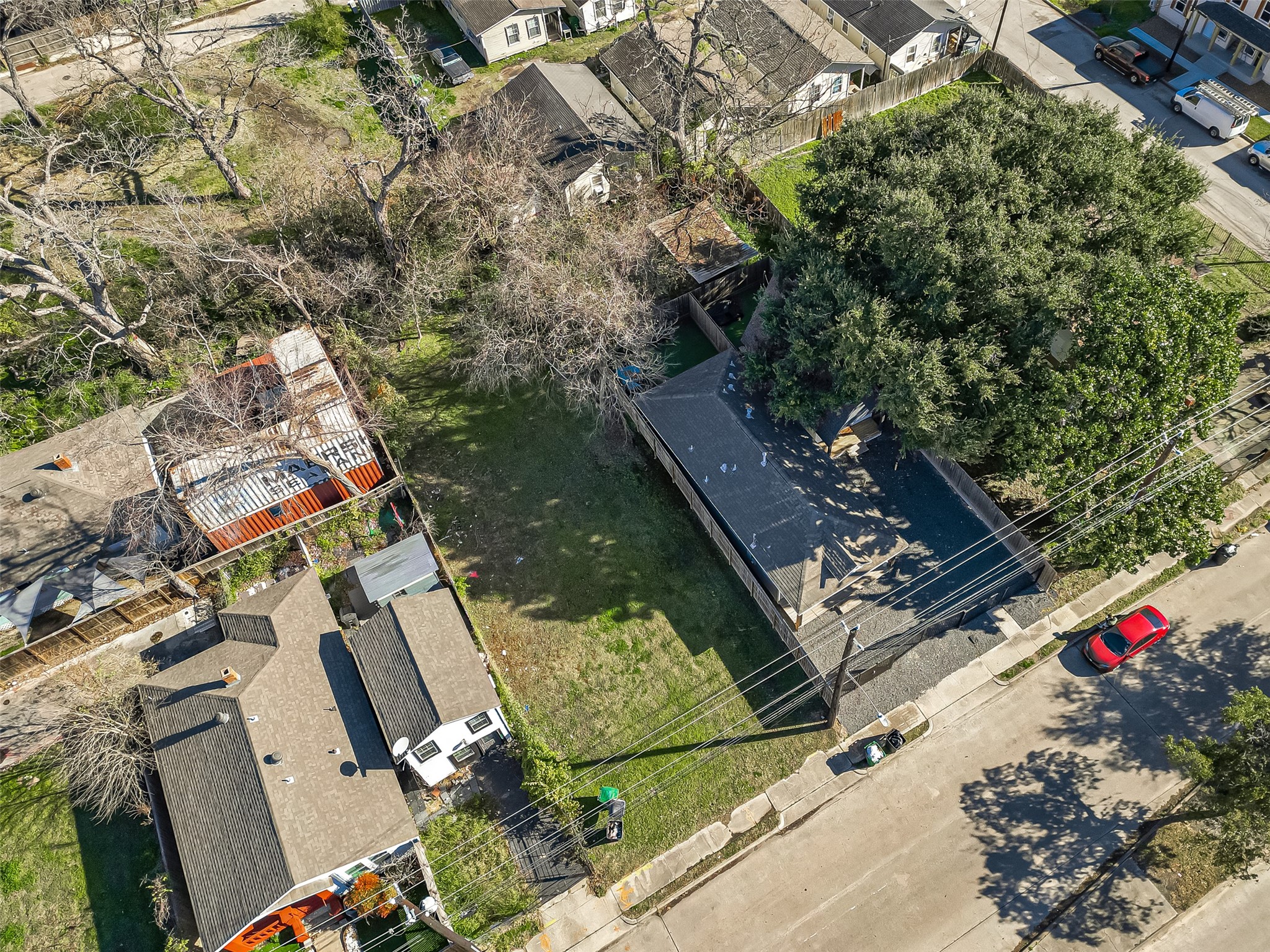 2407 Alabama Street Houston, TX 77004 - Photo 7 of 29 an aerial view of residential house with outdoor space
