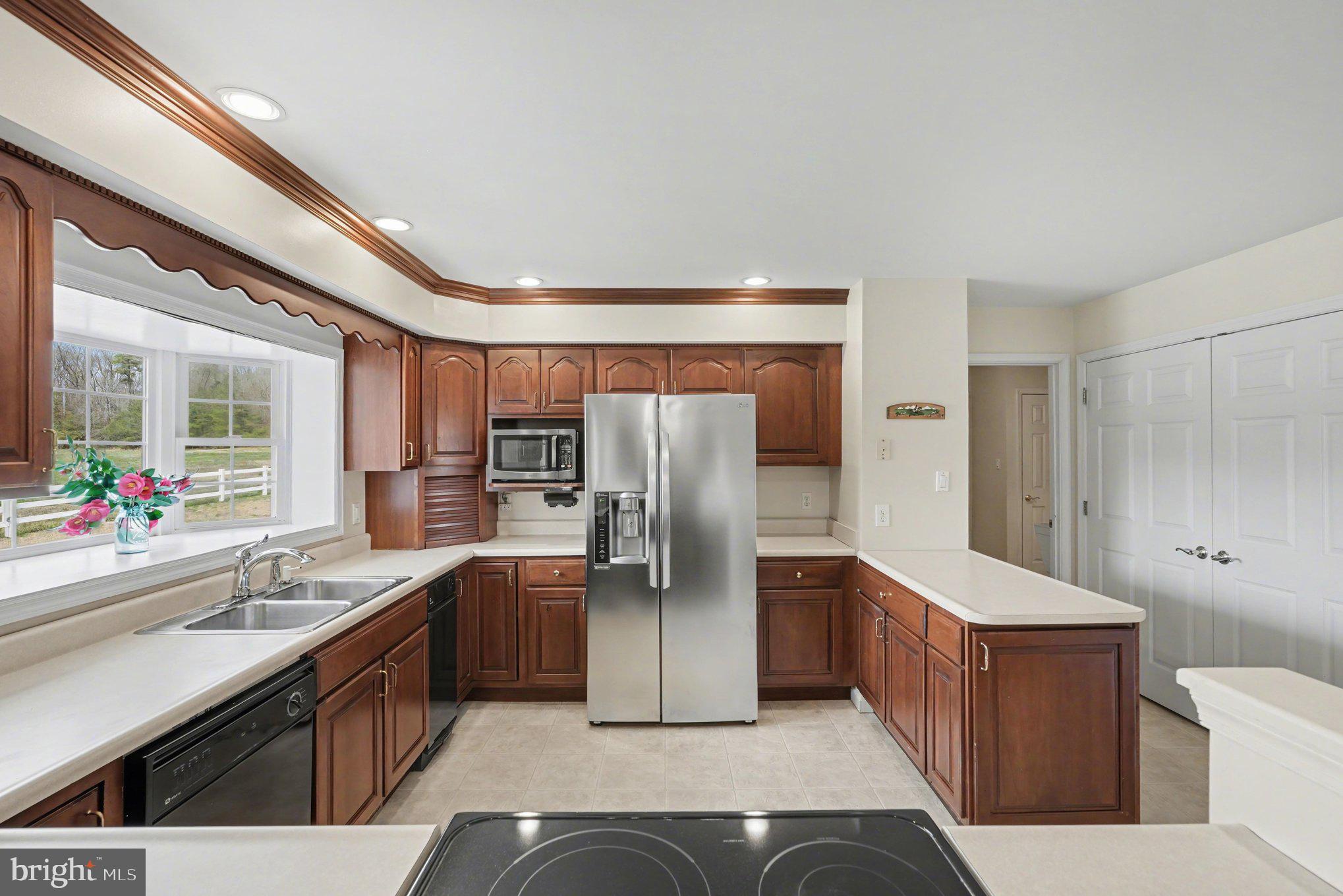 2383 Rappahannock Road Colonial Beach, VA 22443 - Photo 12 of 47 Kitchen