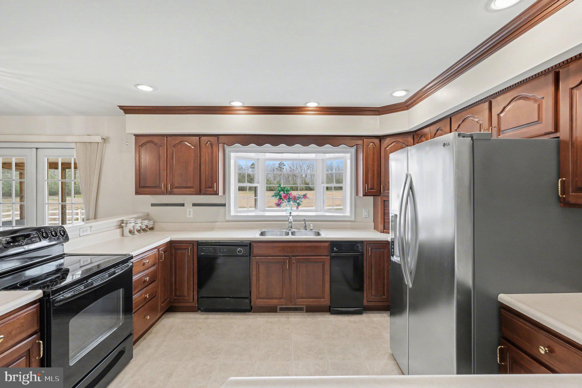 2383 Rappahannock Road Colonial Beach, VA 22443 - Photo 13 of 47 Kitchen