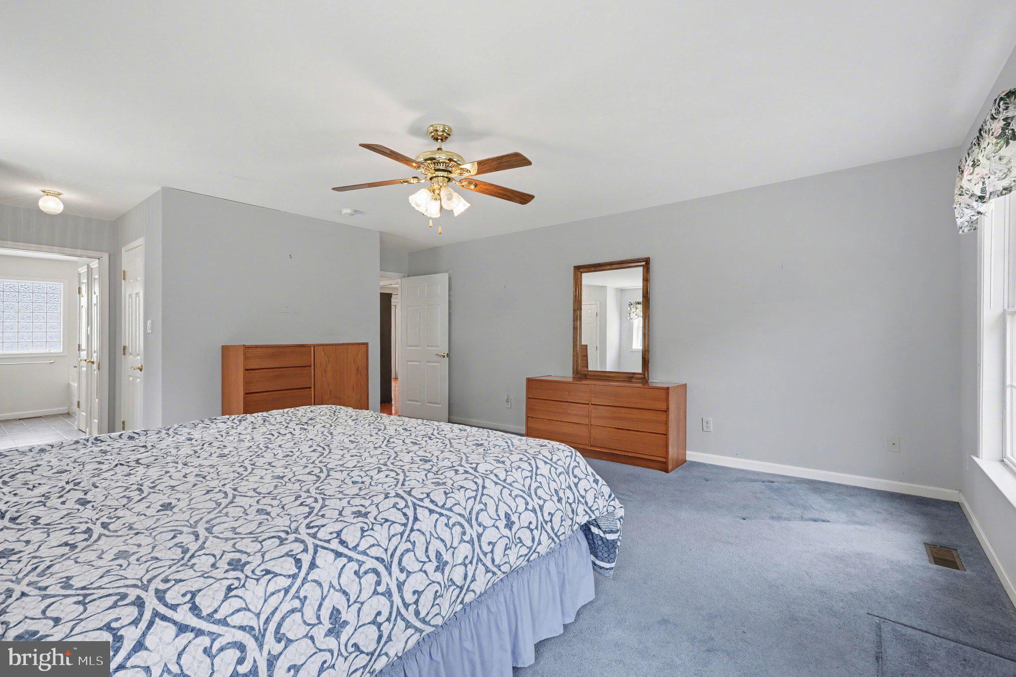 2383 Rappahannock Road Colonial Beach, VA 22443 - Photo 19 of 47 Primary Bedroom